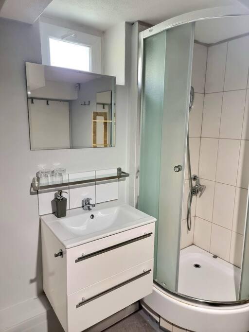 Appartement Simple Near Hockey & Football Arena Bratislava