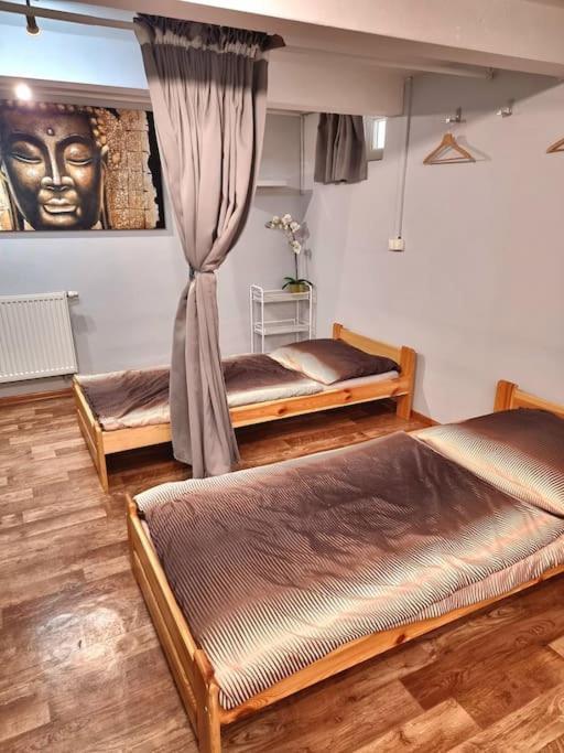 Simple Near Hockey & Football Arena Apartament